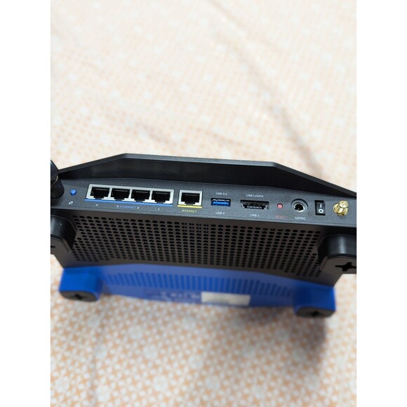 Linksys WRT1900AC Ultra Smart Dual Band Wifi Wireless Router - Picture 2 of 8